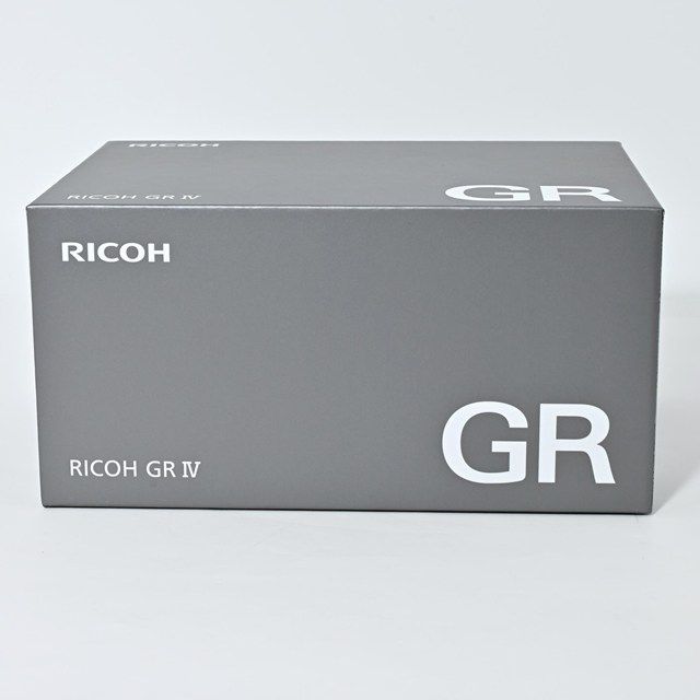 RICOH GR4|GR IIIx 後継モデル|APS-C大型センサー搭載コンデジ|高画質×高速AF|ポケットサイズの最強スナップカメラ