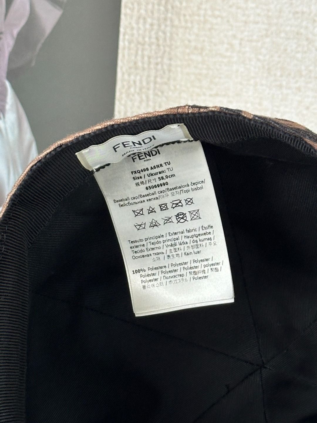 FENDI フェンディ