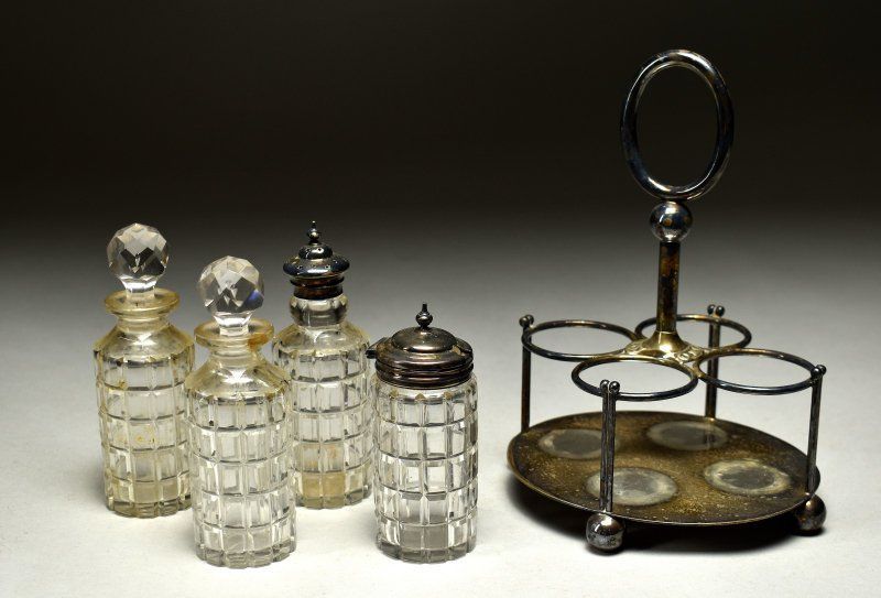 蔵A5552 Walker-Hall ウォーカー＆ホール ガラス シルバー 調味料入