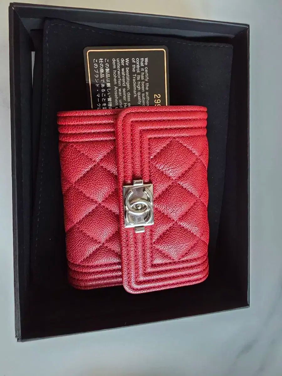 a81996 CHANEL ミニ 二つ折り財布 レッド