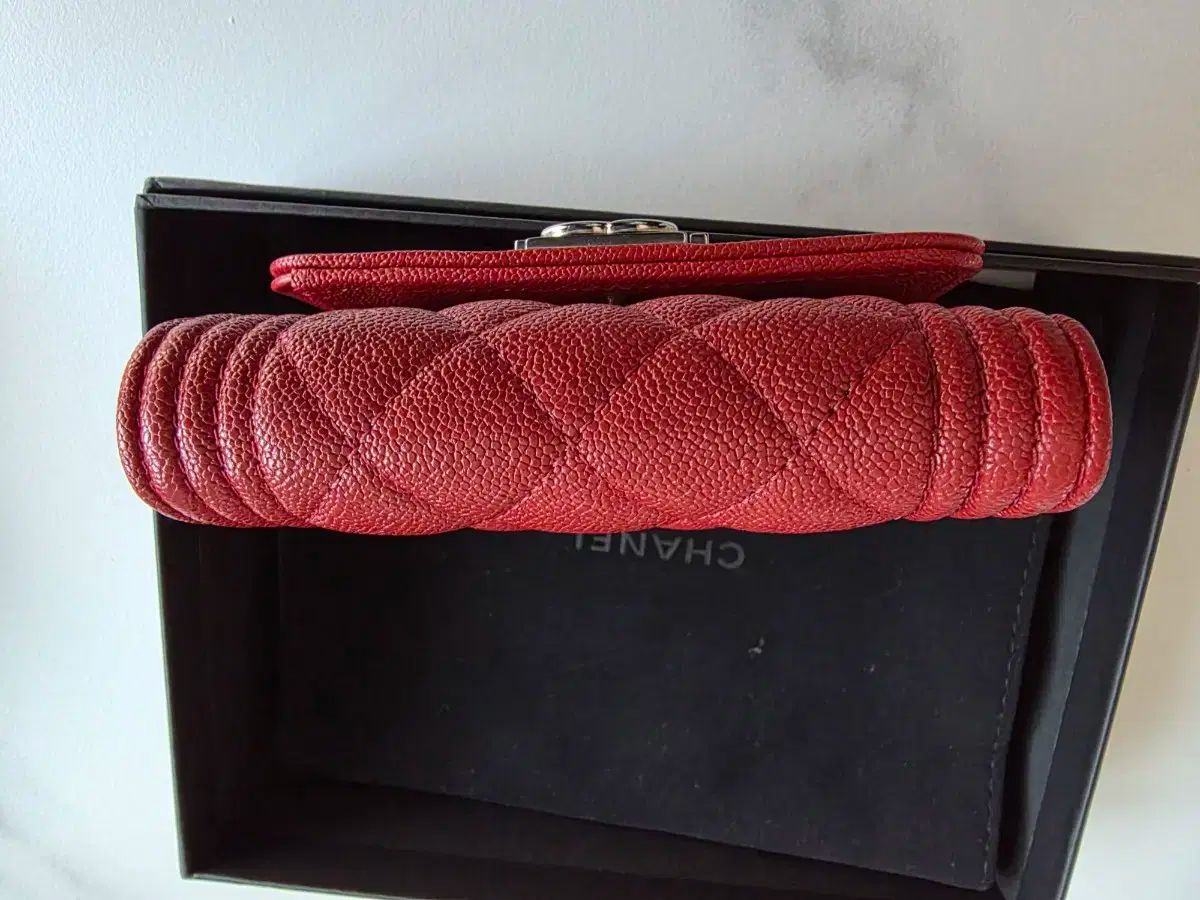 二つ折り財布 レッド