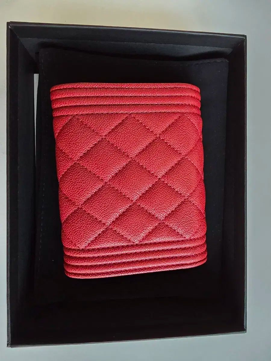 a81996 CHANEL ミニ 二つ折り財布 レッド