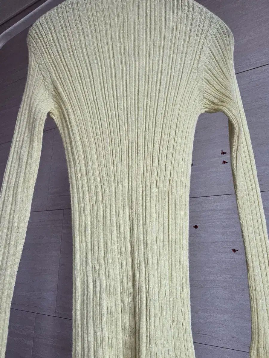 フィンガーホール