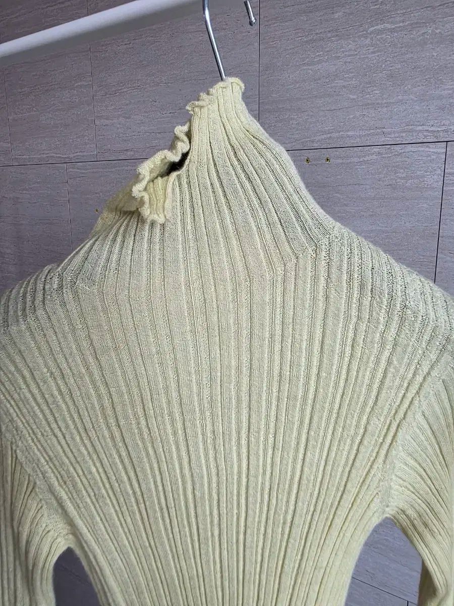 フィンガーホール トップス