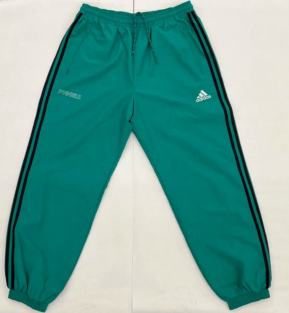 ゴーシャラブチンスキー アディダス トラックパンツ