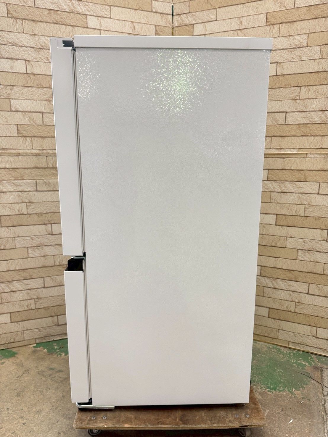 大阪送料無料★3か月保障付★冷蔵庫★2022年★HR-D1304★IR-1005 大阪送料無料☆3か月保障付き☆冷蔵庫☆ハイセンス☆2ドア