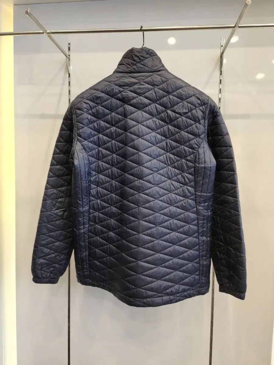 THE NORTH FACE ザノースフェイス VXアクティブ 軽くて暖かいキルティングジャケット 100