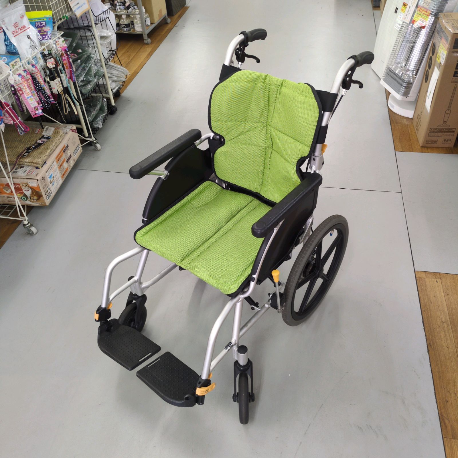 J521 多少の使用感有り 松永製作所 車いす 介助式 NEXT CORE