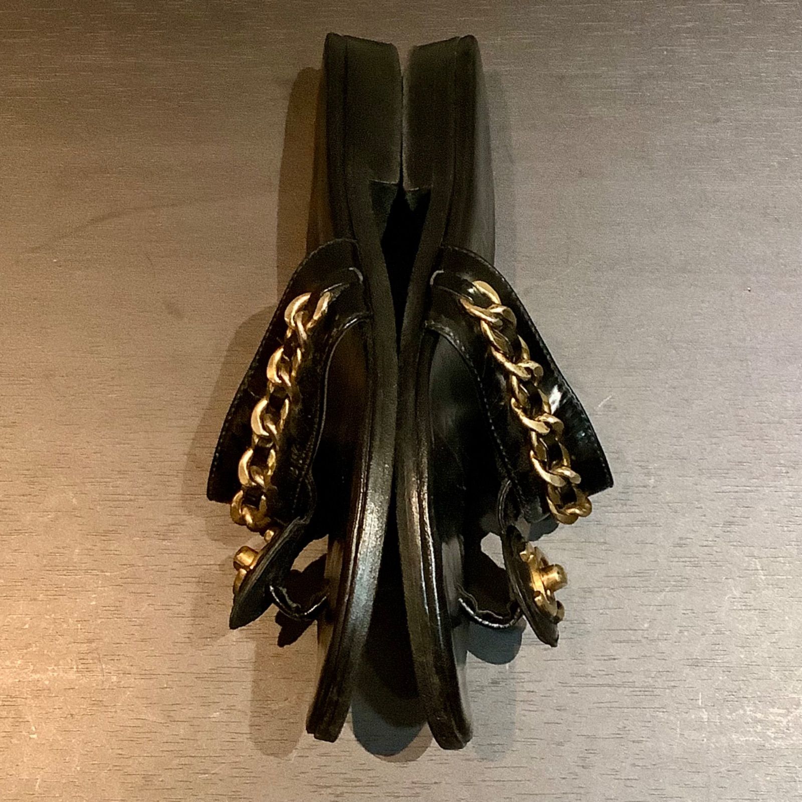 シャネル CHANEL ココマーク ターンロック チェーン トング サンダル 黒 ブラック ゴールド 35 5 約22 cm I 1014 T 44 オールシーズン トングサンダル 