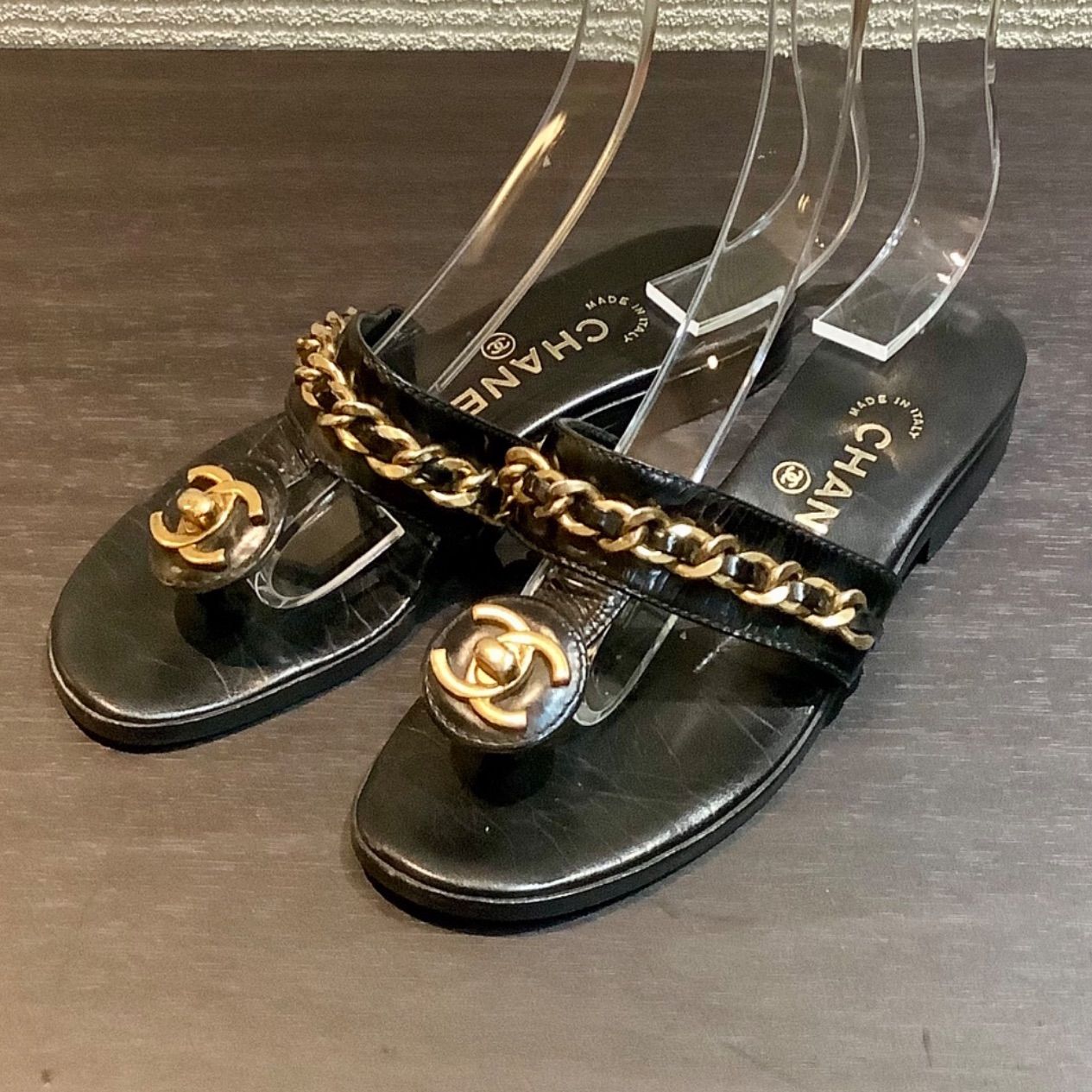 シャネル CHANEL ココマーク ターンロック チェーン トング サンダル 黒 ブラック ゴールド 35 5 約22 cm I 1014 T 44