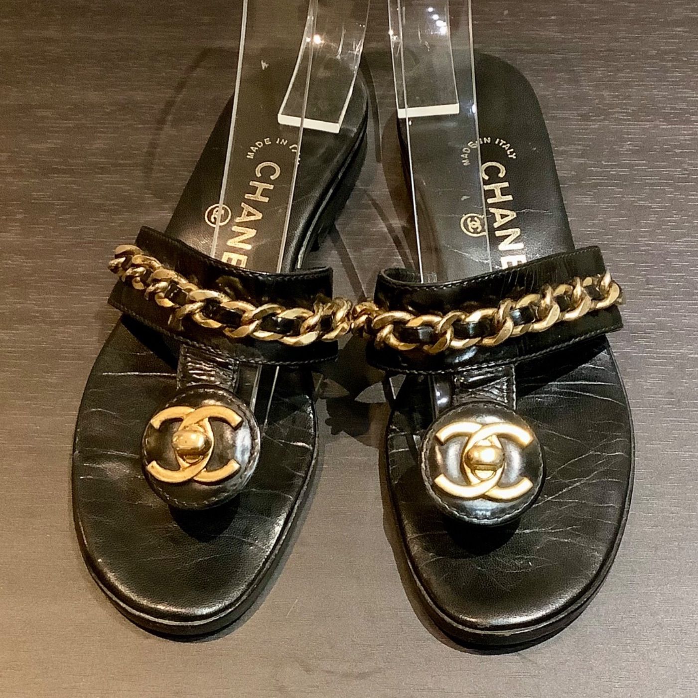 シャネル CHANEL ココマーク ターンロック チェーン トング サンダル 黒 ブラック ゴールド 35.5 約22.5 cm I 1014 T 44