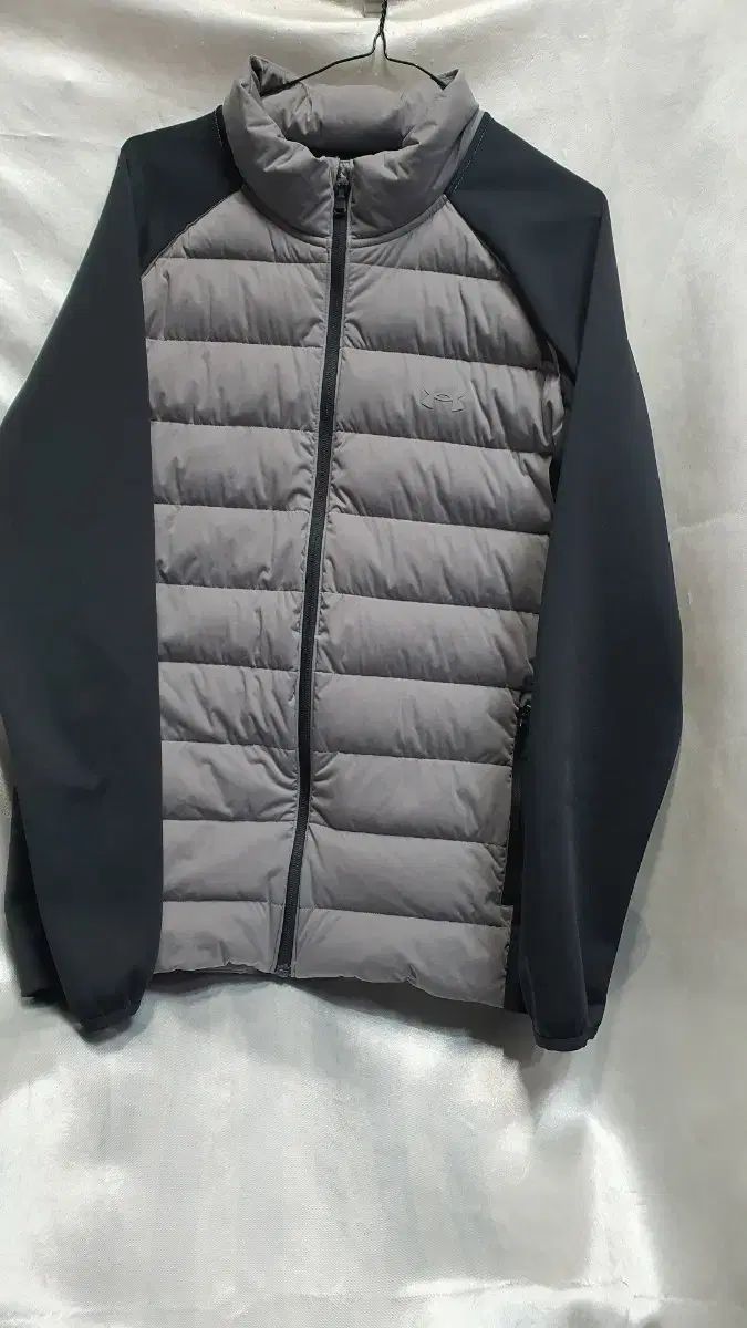 UNDER ARMOUR アンダーアーマー ダウン アウター グレー ブラック