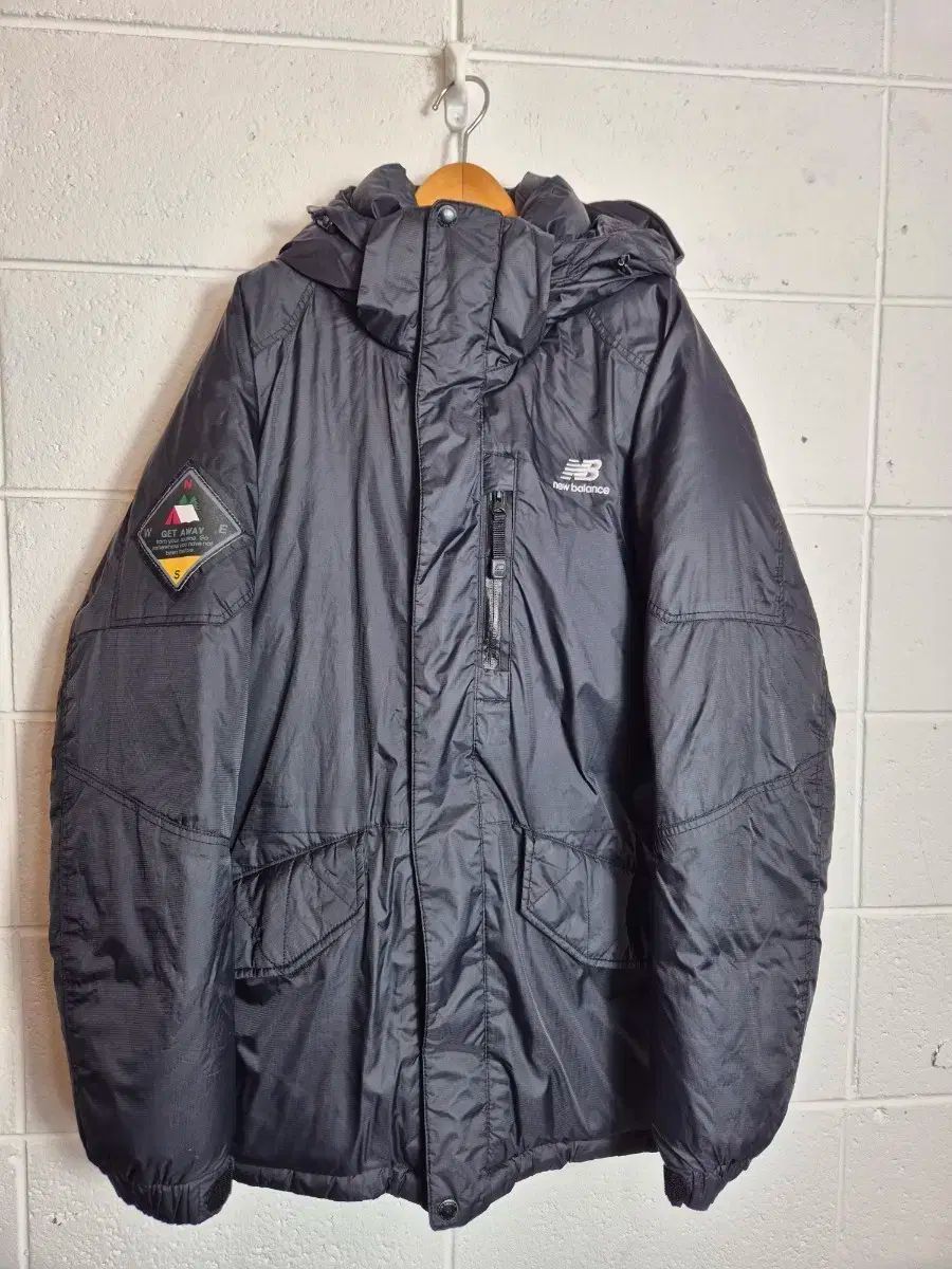 100 ニューバランス ダックダウン ダウン アウター ブラック