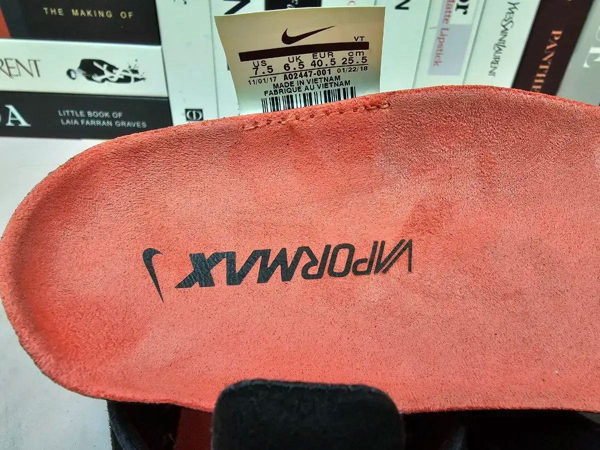 ランニングシューズ スニーカー