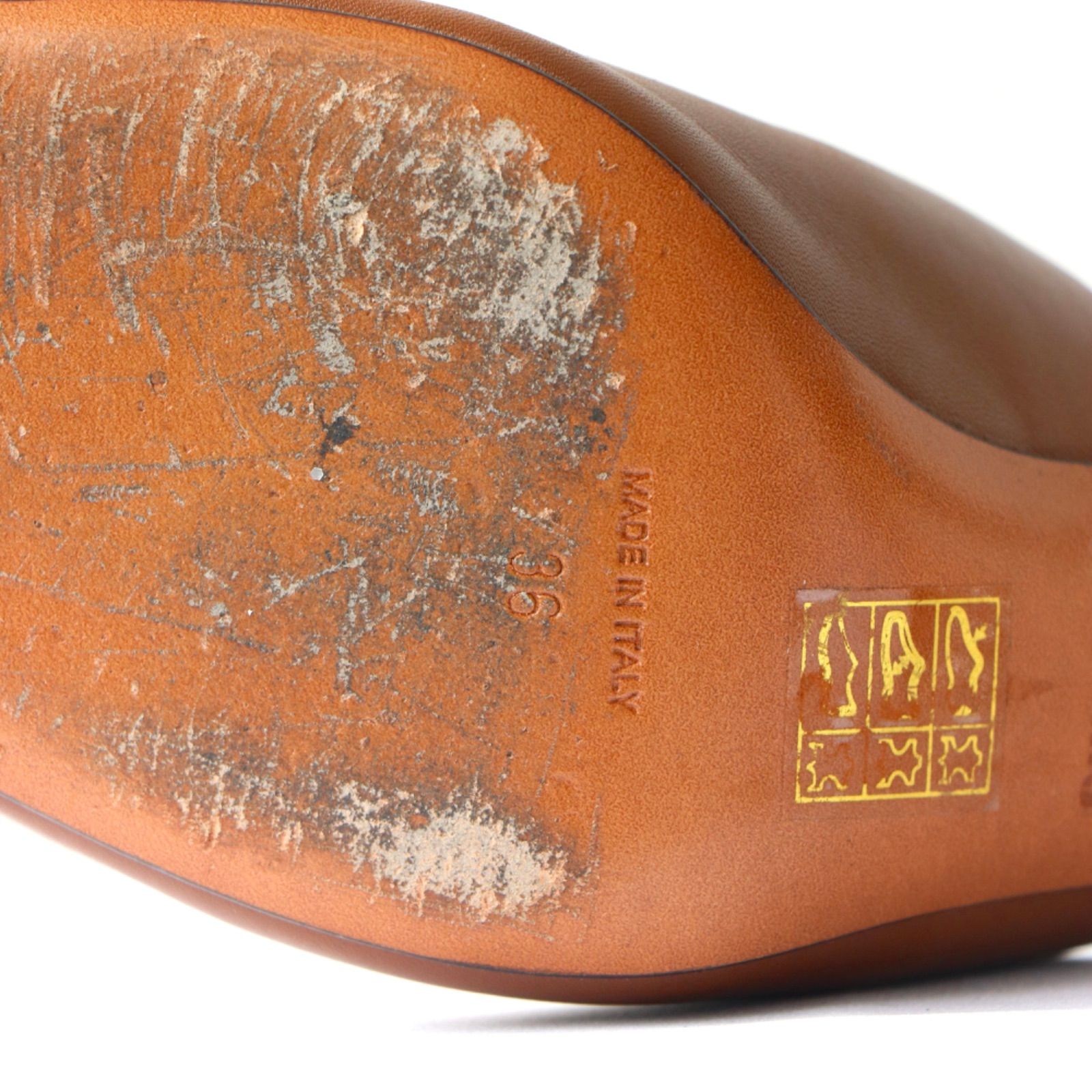 ヒールサンダル