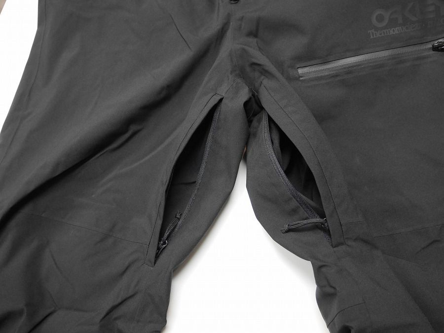  26 OAKLEY TNP SHELL BIB PANT - Mサイズ BLACKOUT スノーボード ウェア パンツ ビブパンツ ウェア(男性用) スノーボード