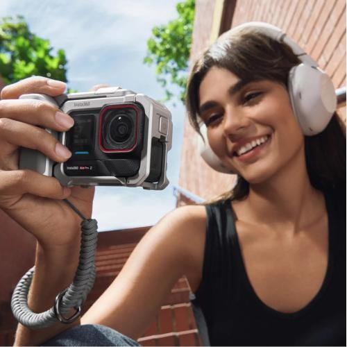 Insta 360 Ace Pro 2 ストリート撮影キット ミッドナイトブラック デュアルバッテリー ムーンライト シルバー 納期約１ヶ月