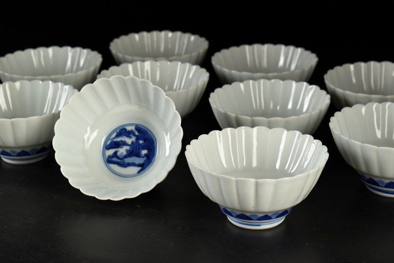 蔵A2984c1 平安 滝口 加全造 染付山水人物図 菊形小鉢 向付 十客