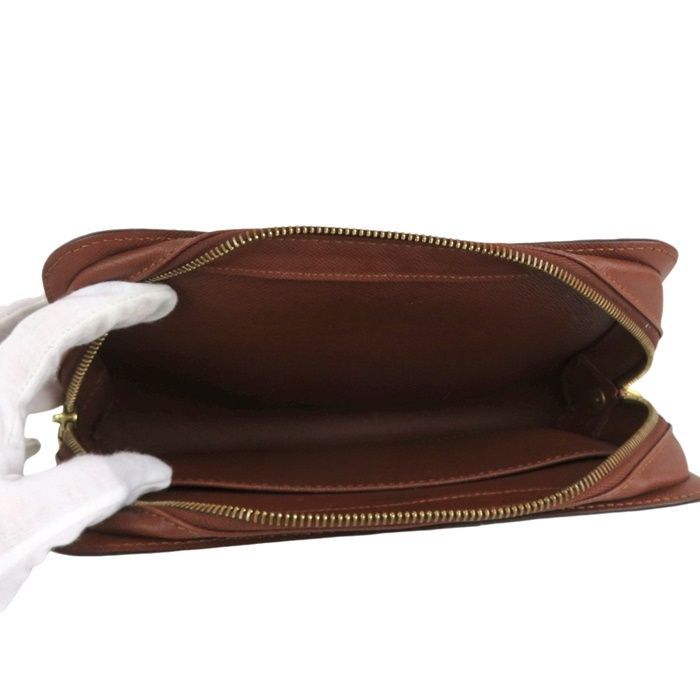 クラッチバッグ