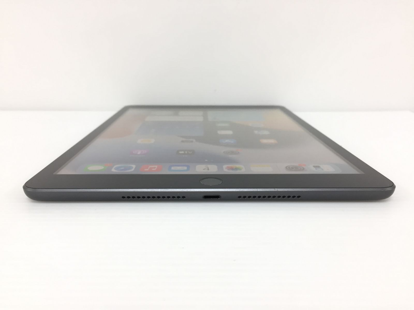 Apple iPad (第7世代) スペースグレー 32GB WiFiモデル Apple iPad （7世代）32GBスペースグレー 本体 iPad Wi-Fi 32GB