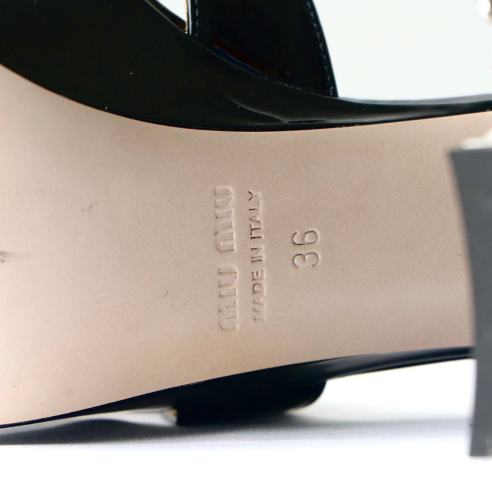 ビジュー ヒールサンダル