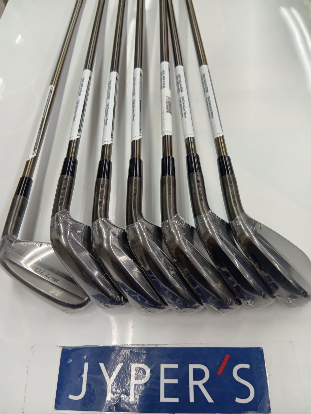 Iset テーラーメイド P770 Battle Worn Irons アイアン 7本セット 4I-PW メンズ MODUS TOUR 120 LUXURY BLACK スチールシャフト モデル USA直輸入品 並行輸入 葛西店