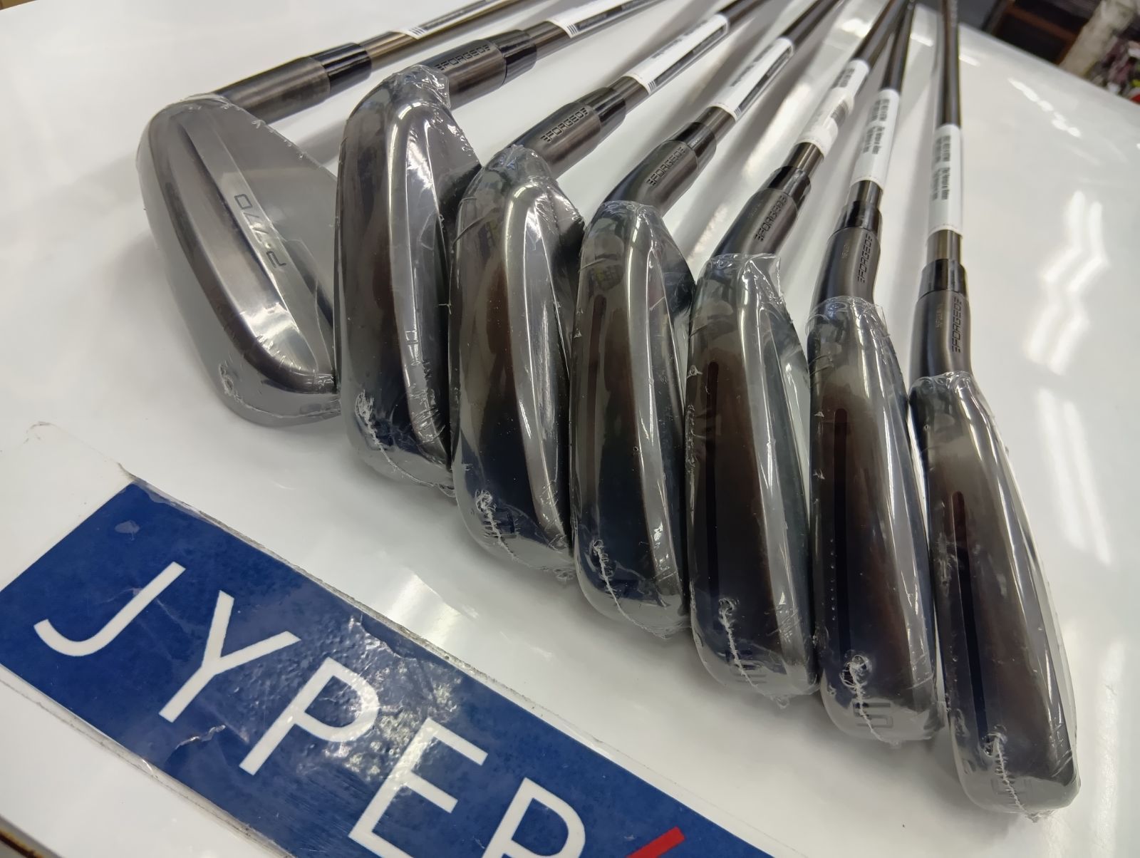 Iset テーラーメイド P 770 Battle Worn Irons アイアン 7本セット 4 I-PW メンズ MODUS TOUR 120 LUXURY BLACK スチールシャフト モデル USA直輸入品 並行輸入