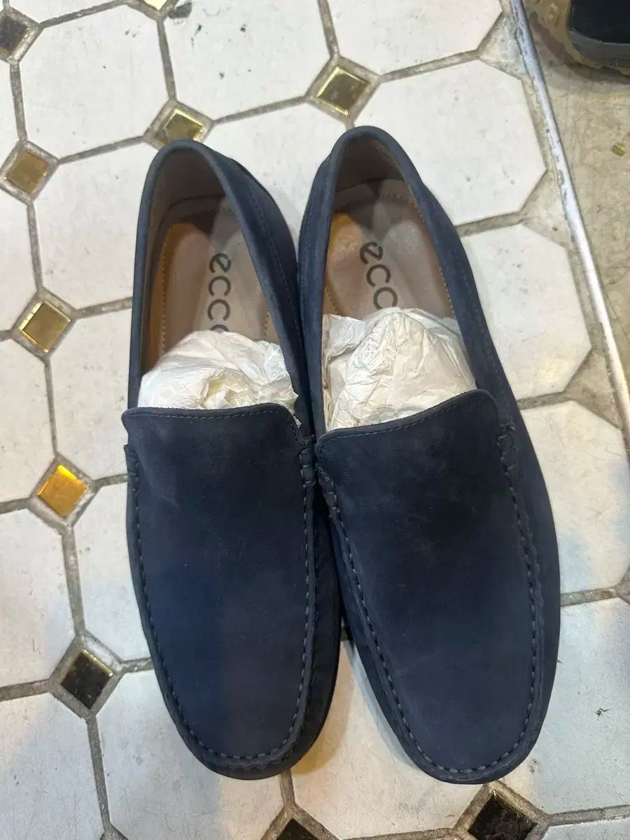 Ecco メンズ スウェード ローファー ネイビー