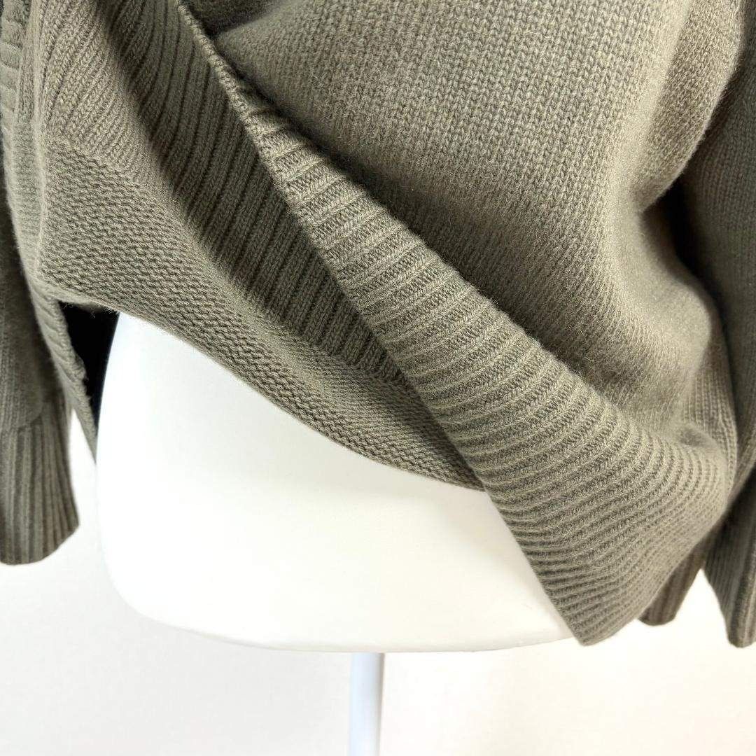 タートルネックニット