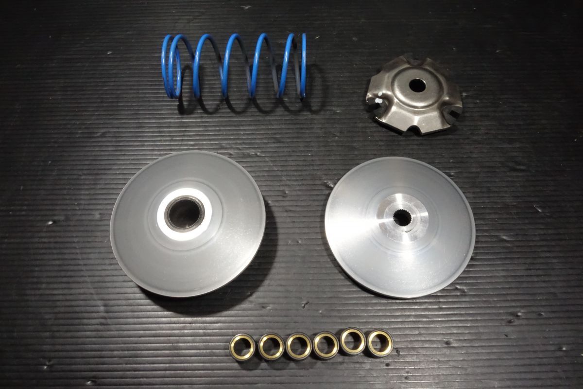 ドライブフェイス プーリー センタースプリング ホンダ 純正 ADV150 KF38 PCX150 KF30 PCX125 HYBRID ハイブリッド JF81 JF84 R20251027