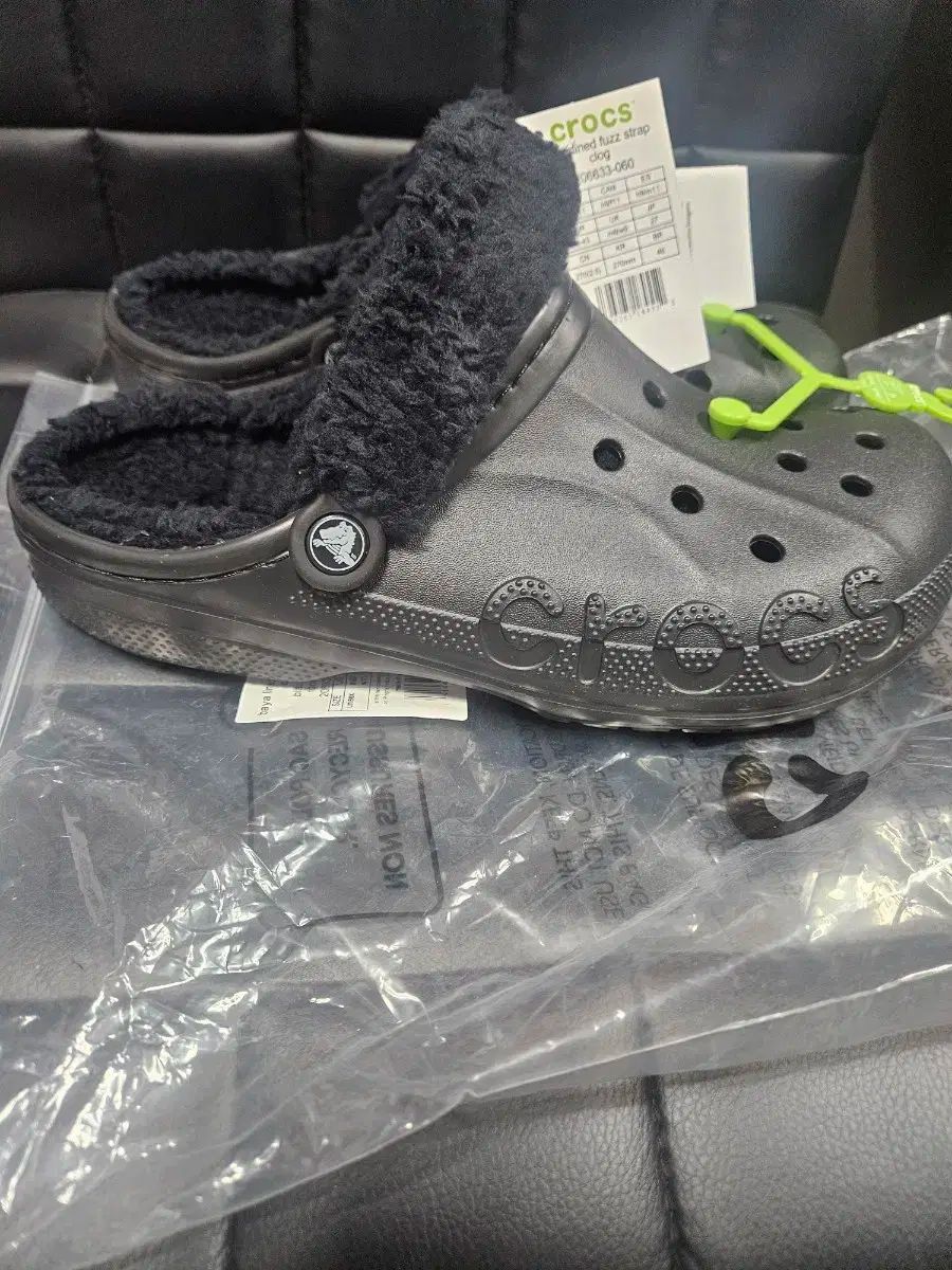 クロックス ブラック バヤ ラインド ファーあんスタ ストラップ クロッグ