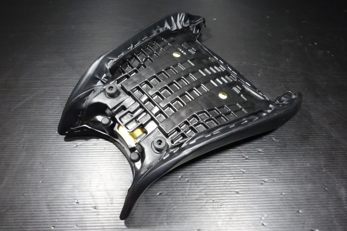 フロント ローダウンシート ローシート 0SK-ZXMKW01 ホンダ 純正 NC750X RH09 R20251027 BRIGHTFACE_UK