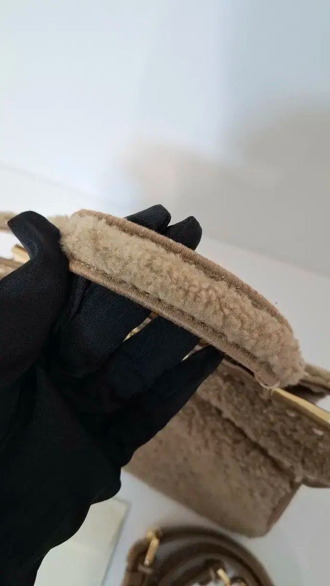 フェンディ シアリング