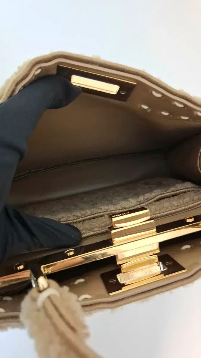 フェンディ シアリング