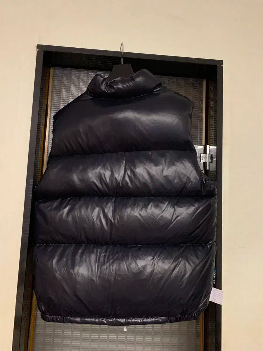 thisisneverthat ダウン ベスト ブラック L