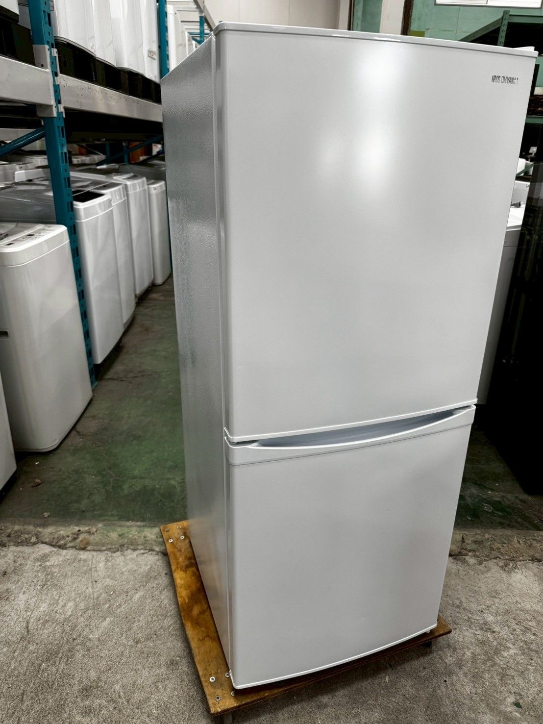 高年式 大阪 3か月保障付き 冷蔵庫 アイリスオーヤマ 2ドア IRSD-14 A-W IR-715