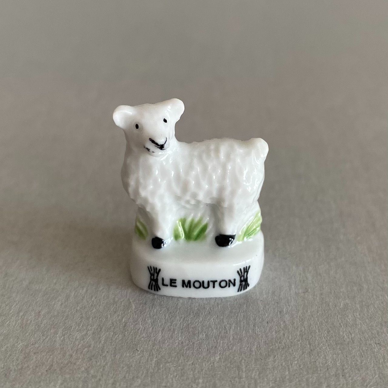 ひつじのフェーブ／動物／農場／羊／フランス雑貨／陶器ミニチュア