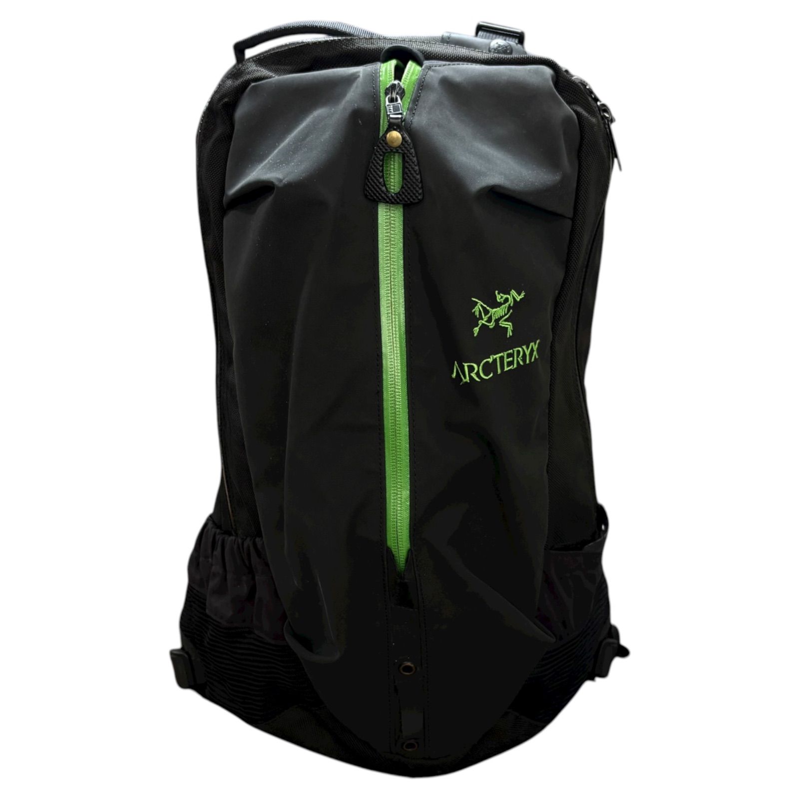 【希少カラー】アークテリクス リュック アロー22 グリーン 1360 希少カラー】アークテリクス リュック アロー22 グリーン 1360 2025年