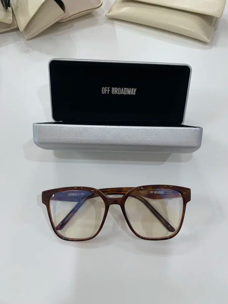 オフブロードウェイ メガネ オフブロードウェイ サングラス