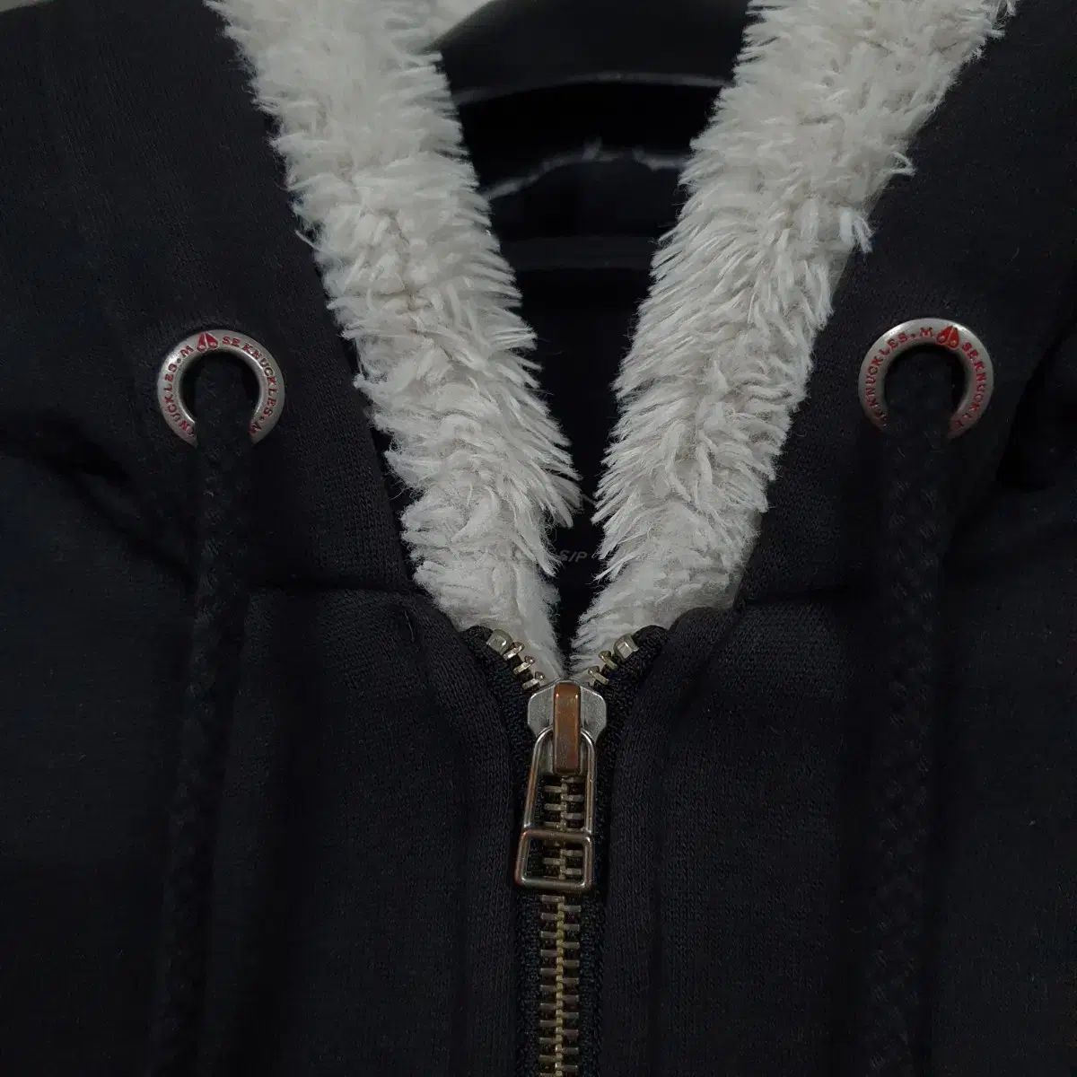 ジップアップ フーディー