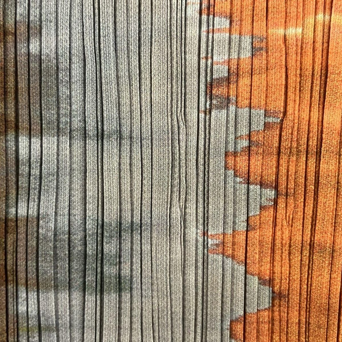 グレー×黒×マルチ