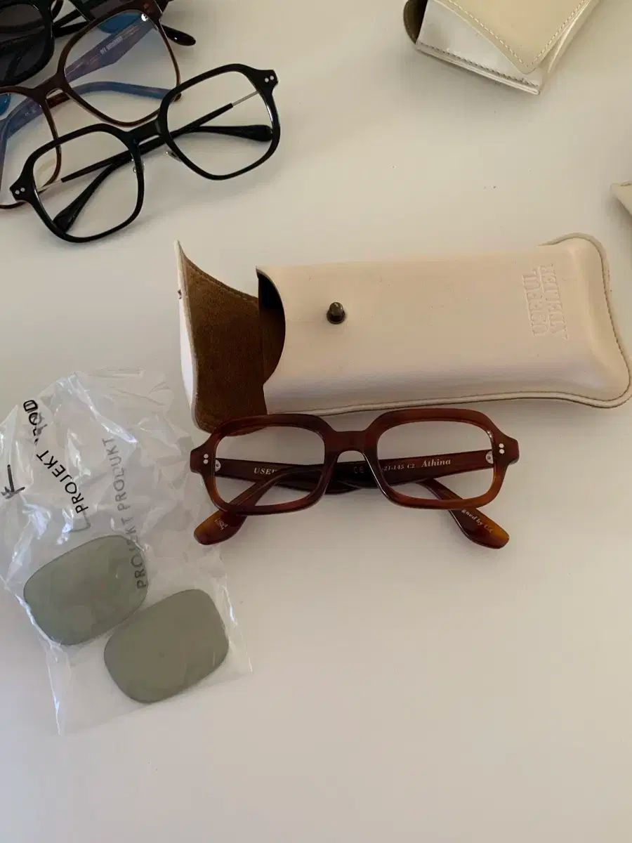 ユーズフルアトリエ メガネ ユーズフルアトリエ サングラス