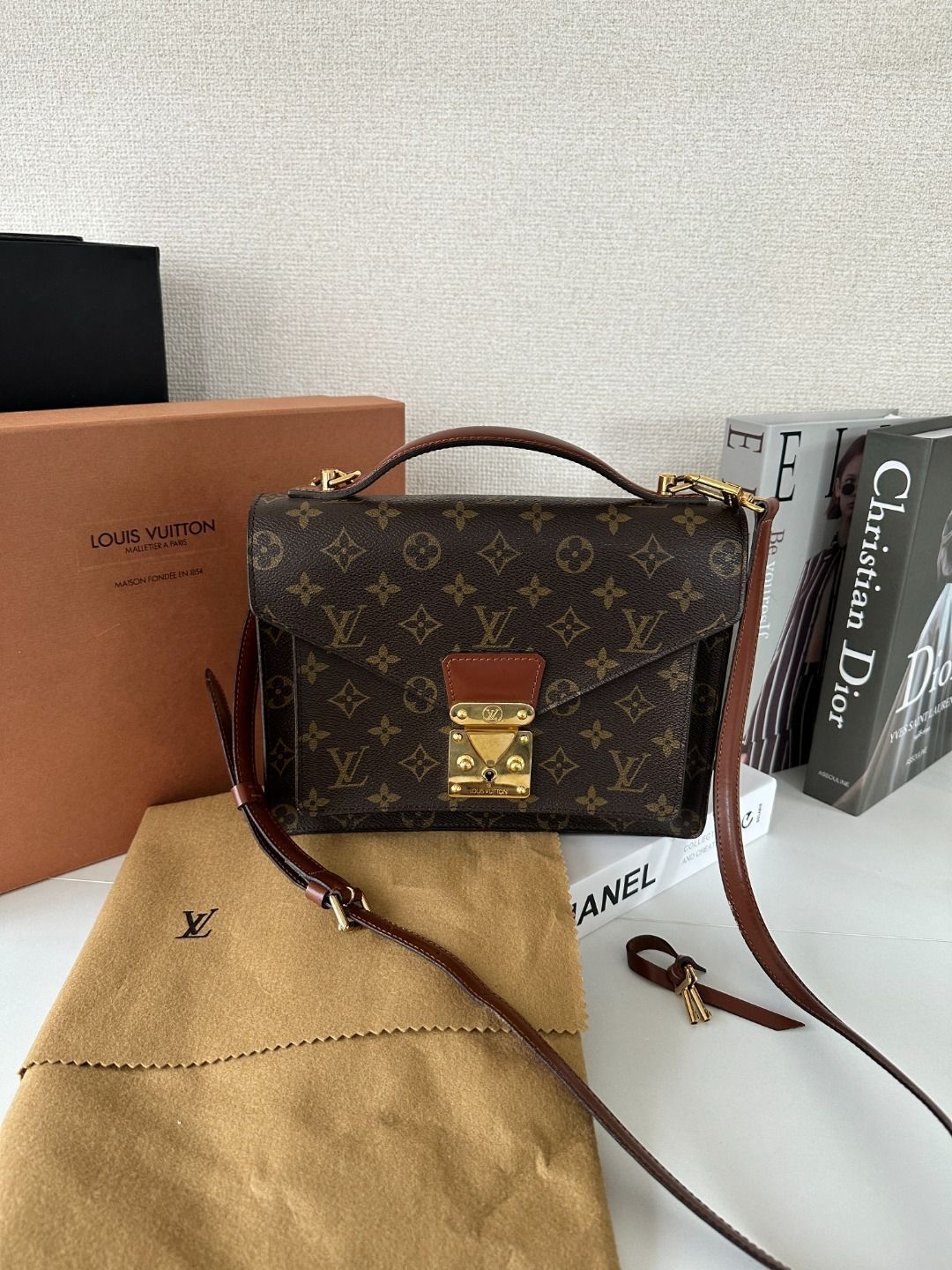 Vuitton ルイ