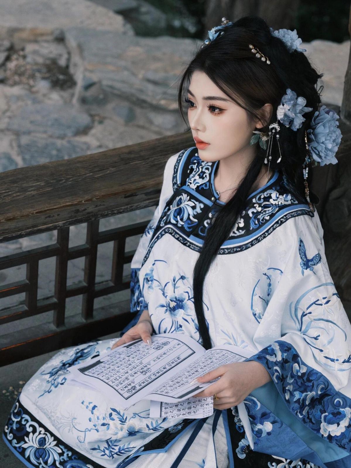 清女服 セット 青華模様 マーミンスカート 円襟 対襟 鳳尾スカート 夏 涼感 デイリー フォーマル レトロ 上品 青磁の文様が涼風に舞う 洗練された清女服スタイル