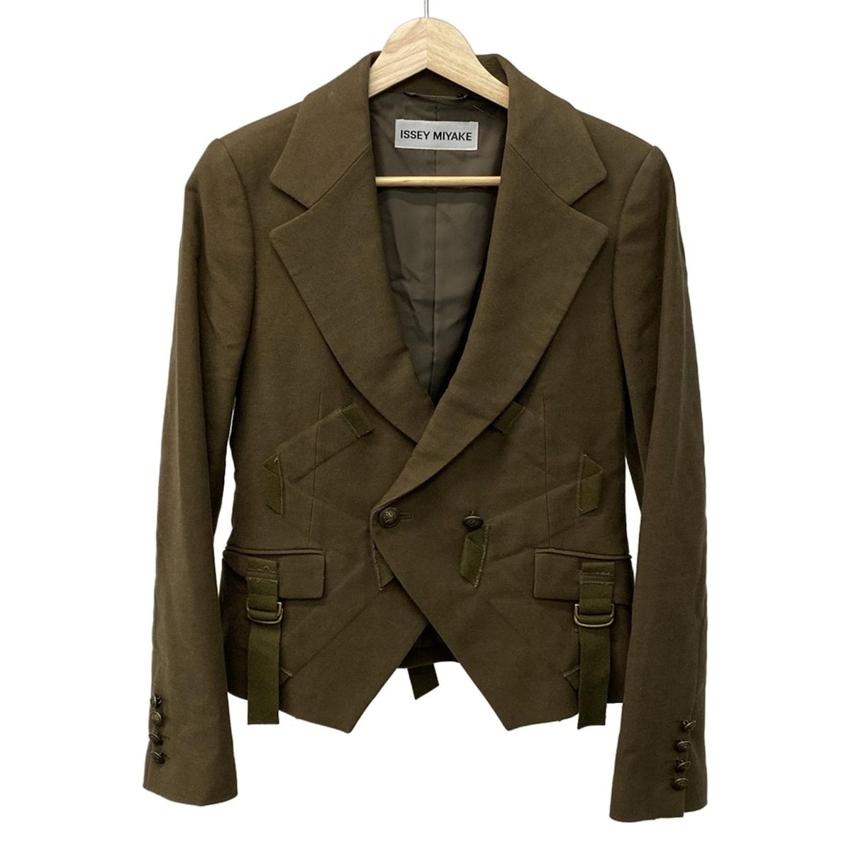 ISSEYMIYAKE イッセイミヤケ ジャケット サイズ2 M レディース - カーキ 長袖 肩パッド 秋 冬