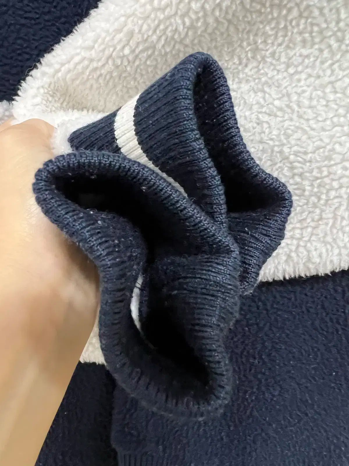 フリースブルゾン スタジャン