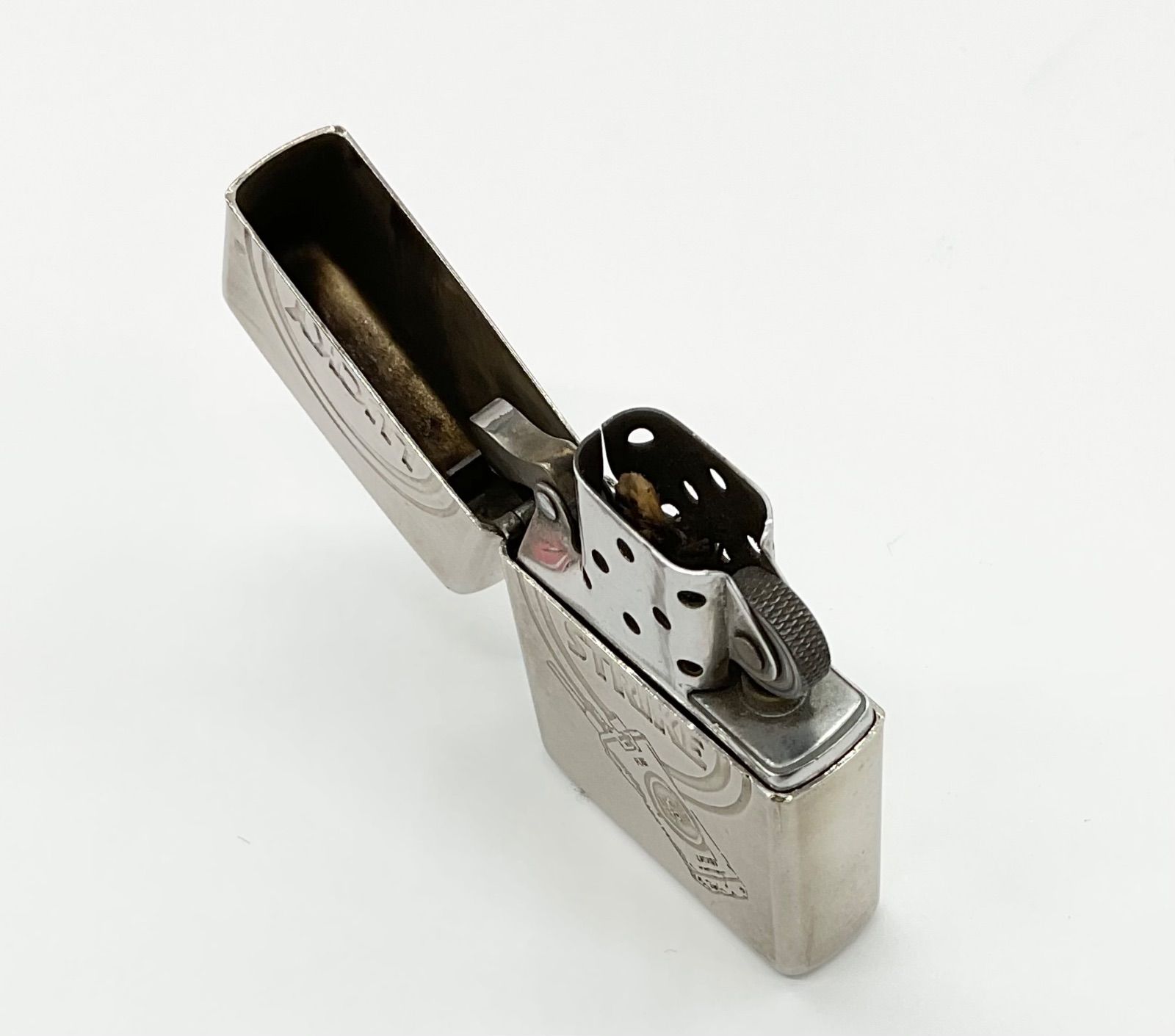 ZIPPO ジッポー ラッキーストライク LUCKY STRIKE American ZIPPO ジッポー ラッキーストライク LUCKY STRIKE American
