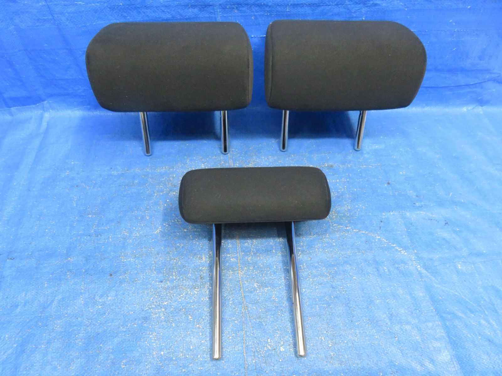 LA7426* プリウス ZVW30/後期 リアシート ヘッドレスト 3点セット/純正 ZVW35