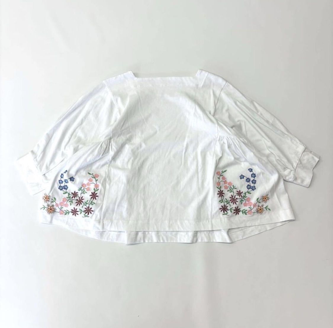 24 ss 2025 tao COMME des GARCONS タオ コム デ ギャルソン フラワー エンブロイダリー 刺繍 カットソー サイズ M 709-0080