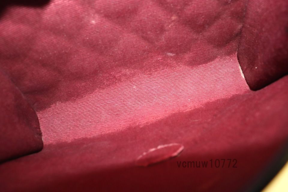 レザー チェーンショルダーバッグ